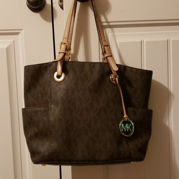 Michael Kors Handbags - Michael Kors Purse